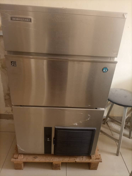 Floor Model Ice Maker