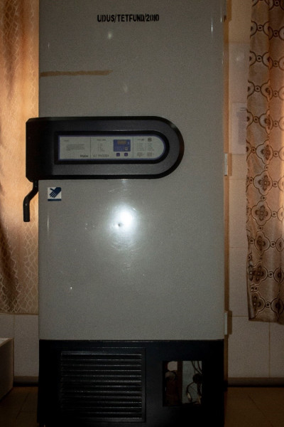 uLTRA LOW fREEZER