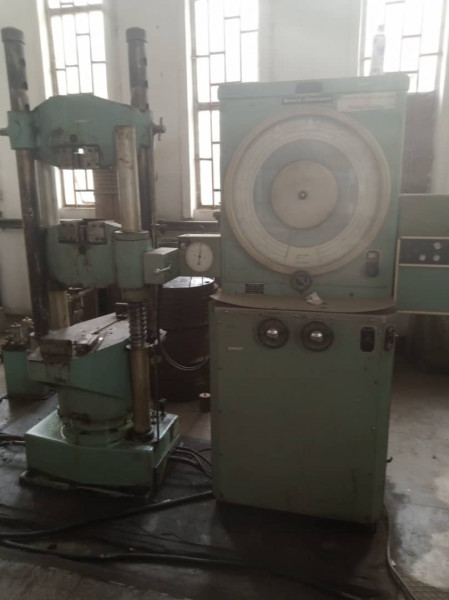Universal testing machine