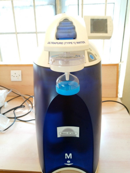 Milli-Q Benchtop Lab water purification system
