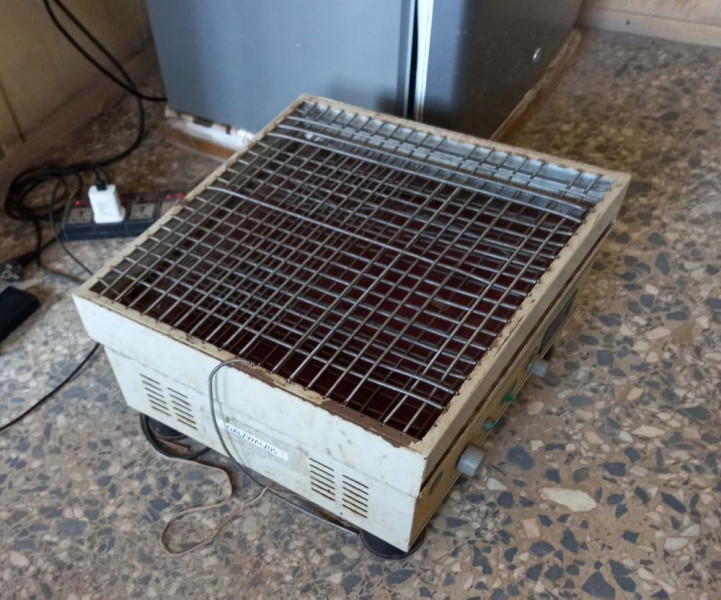 Soil shaker