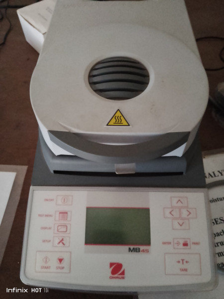 Moisture Analyzer