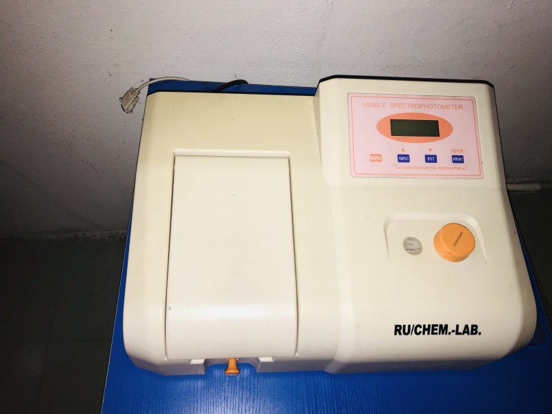 UV-Vis Spectrophotometer